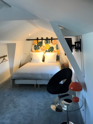 Room - Guest Room in the Heart of Cognac – la maisonbyyann, Room 3 (Cognac)