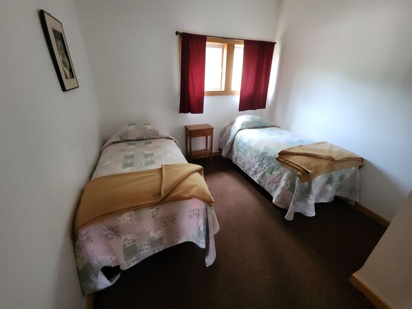 3 bedrooms, free WiFi, bed sheets