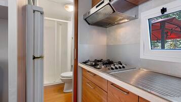 Fridge, stovetop, electric kettle, highchair