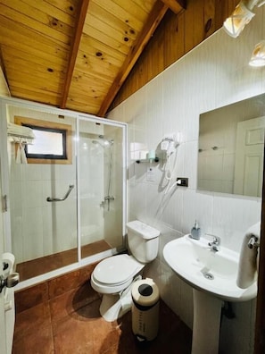 Bathroom - Cabañas Parque Del Lago (Panguipulli)