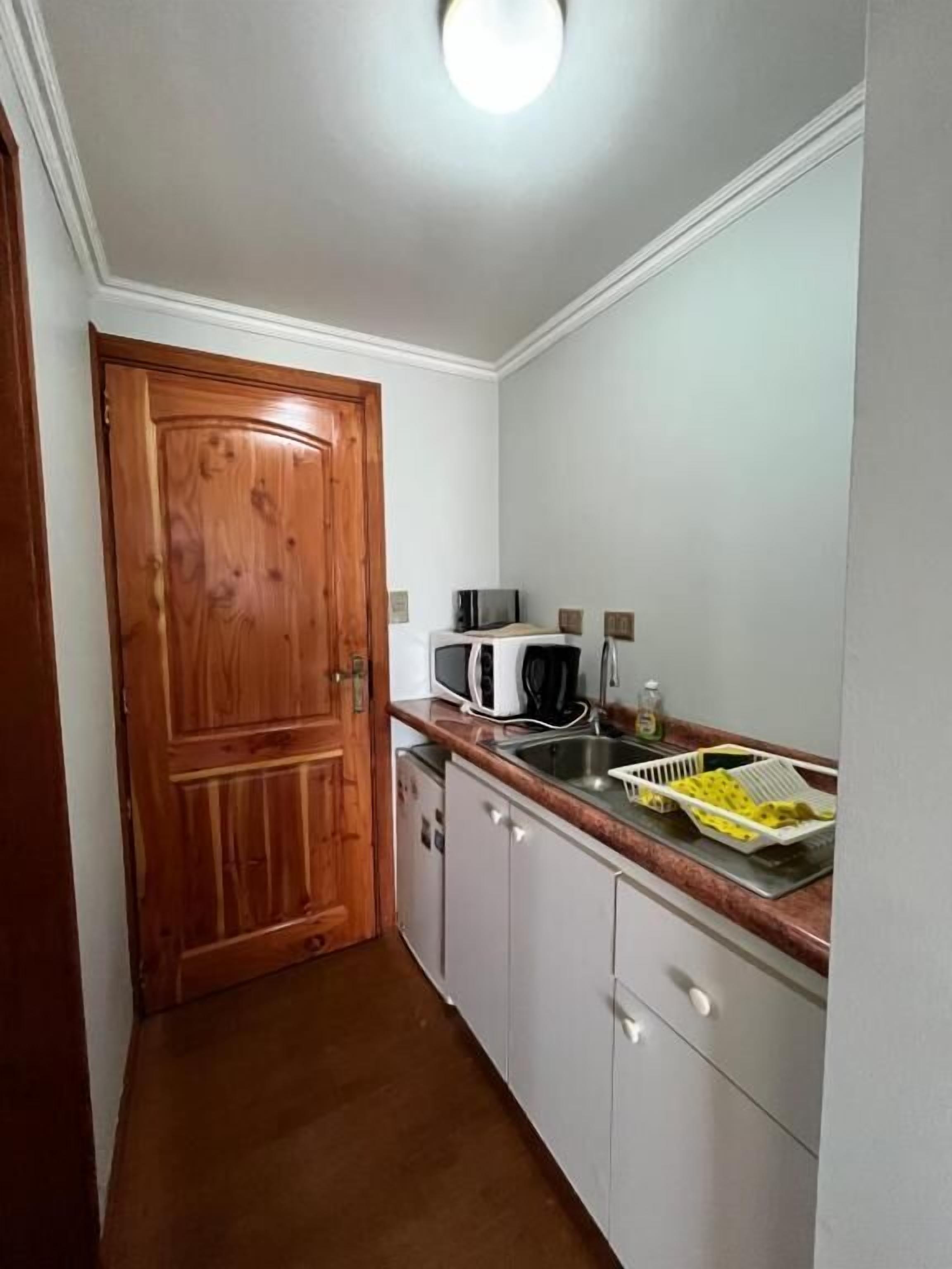 Standard Apartment, Patio, Garden View | Private kitchen