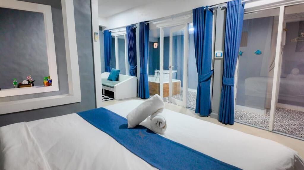 Minibar, wifi gratis y ropa de cama 