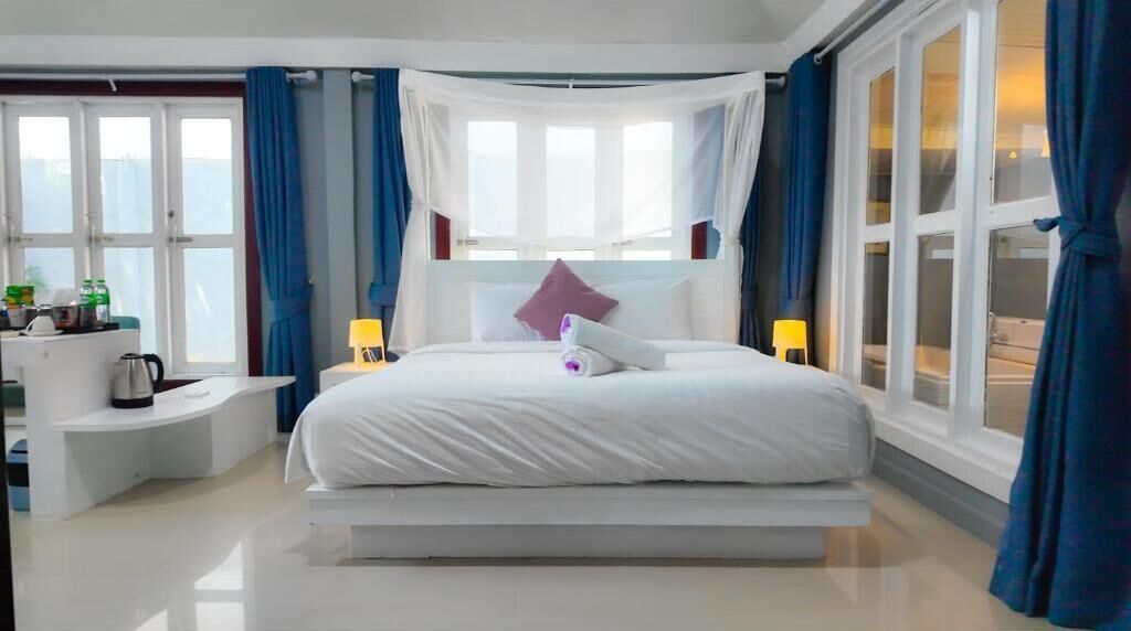 Minibar, cunas gratuitas, wifi gratis y ropa de cama 