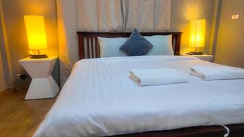 Superior Double Room | Minibar, WiFi (free), bed sheets