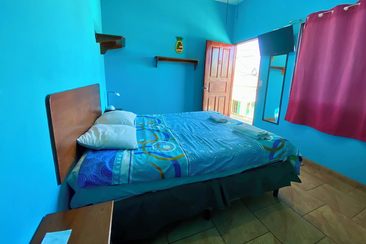 Basic Single Room | WiFi (free)