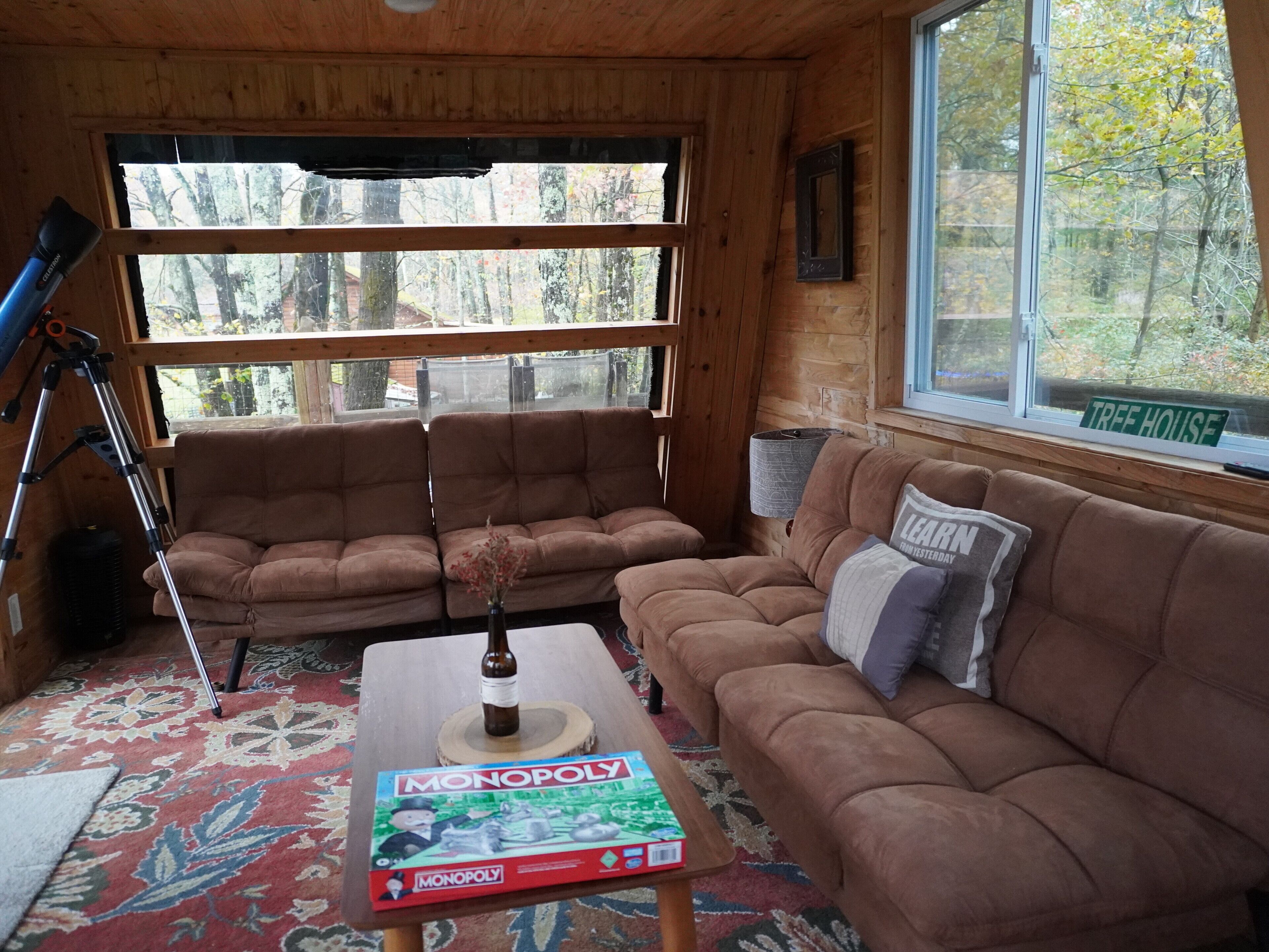 Lovely 3-bedroom Cottage With A 3-level Treehouse - State of New York