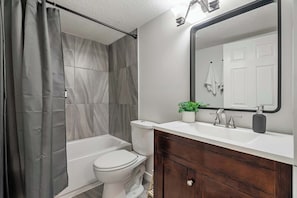 Bathroom - The Weekender | Cozy Bridgeland Retreat | Sleeps 2 (Calgary)