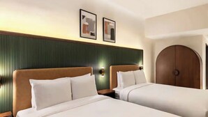 Room - Two Queen | Arlo DC | Judiciary Square | Rooftop Bar (Washington)