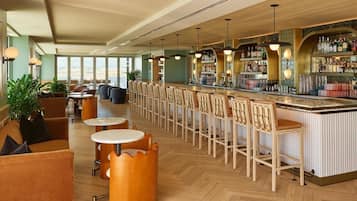 Bar (in der Unterkunft)