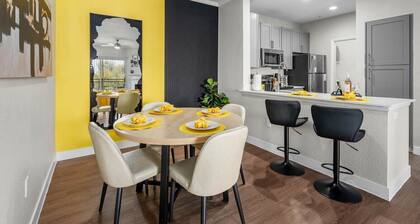 Designer 2BR: Prime Location+ Gym+ Pool+ Parking