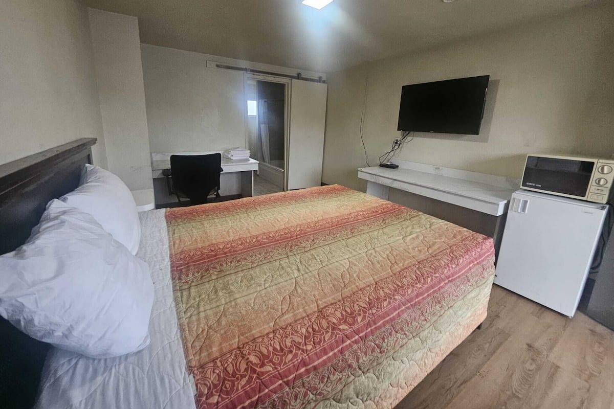 Basic Single Room