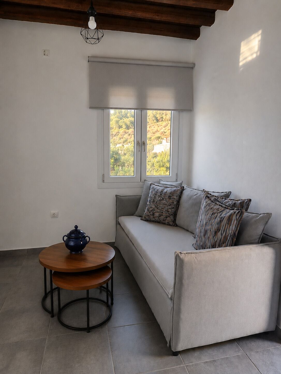 Luxury Apartment, Sea View | Ruang tamu | 43 inci sebuah televisyen pintar dengan digital 