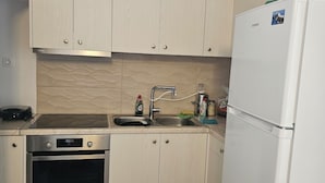 Luxury Duplex, Sea View | Private kitchen
