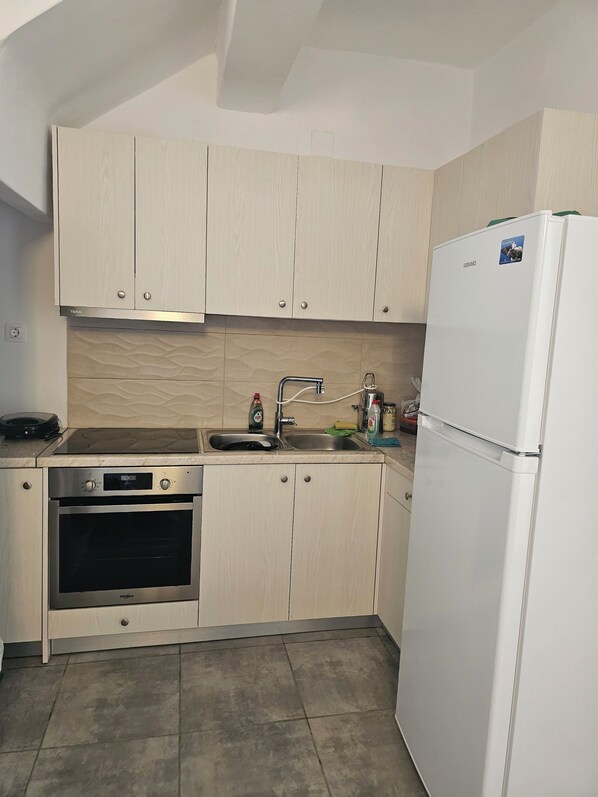 Luxury Duplex, Sea View | Private kitchen | Espresso maker, coffee/tea maker, oven, stovetop