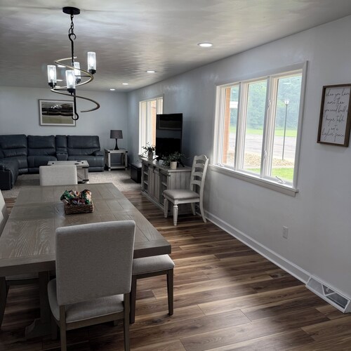 Fabulous 4-bedroom house with AC in charming Bessemer