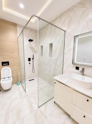 Ảnh chưa phân loại, 4 trong số 64 ảnh, nút