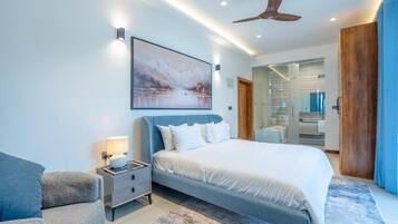 In-room safe, desk, iron/ironing board, WiFi (free)