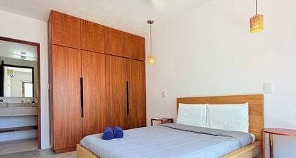 Villa with a private pool very close to the beach