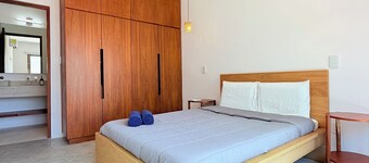 Villa with a private pool very close to the beach