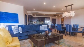 Living area - Beachfront Luxury 3 BR Condo in Diamante Dunes (Cabo San Lucas)