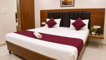 Deluxe Double Room, Park View | WiFi (free)