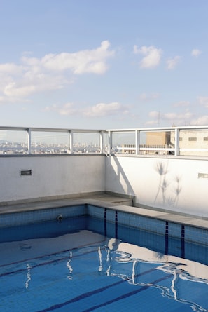 Outdoor pool - StayHome - Centro Histórico - Gym & Pool (São Paulo)