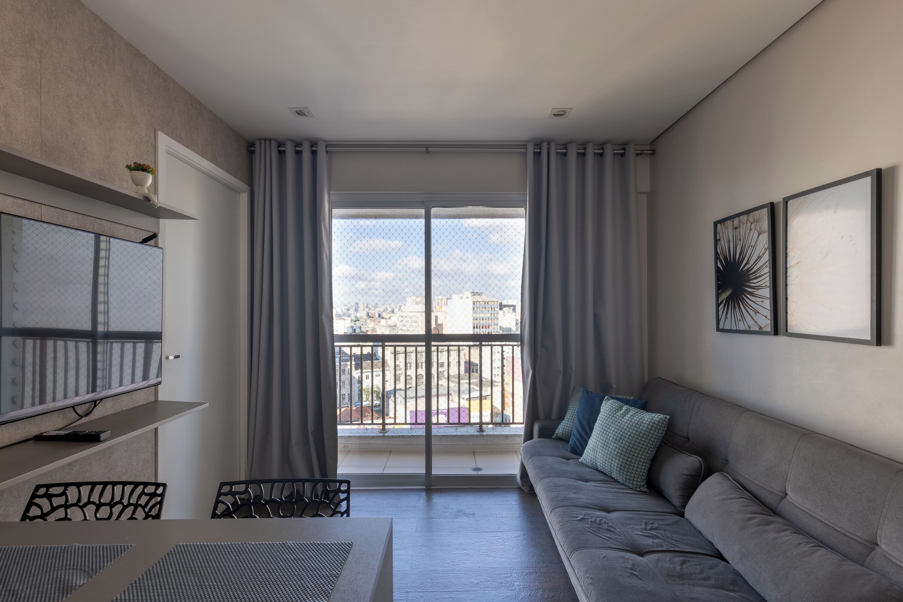 Leilighet – comfort, 1 dobbeltseng med sovesofa, balkong, byutsikt | Oppholdsområde