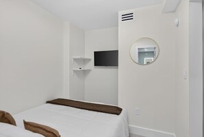 Unclassified image, 5 of 20, button - Cozy-Luxe Jr 1BR Apt | Freshly Remodeled & Stylish (Miami Beach)