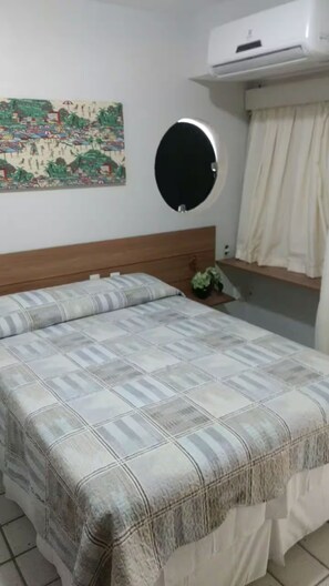 1 chambre, fer et planche à repasser, Wi-Fi, literie fournie