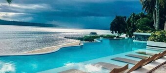 Luxury Tropical Stay at Kembali Coast with Balcony 3 Pools and Free Beach Access