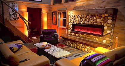 Luxurious romantic spacious & private 1 BR cabin Heating & AC in Columbia KY