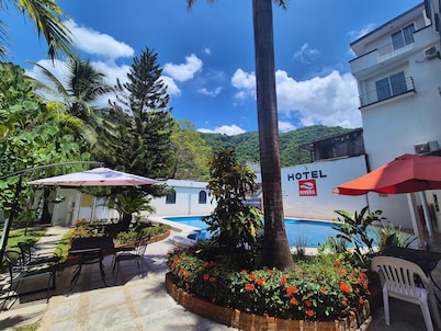 Hotel Rivera Inn