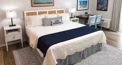 Victorian Inn #233 | King Bed + Queen Sleeper Sofa