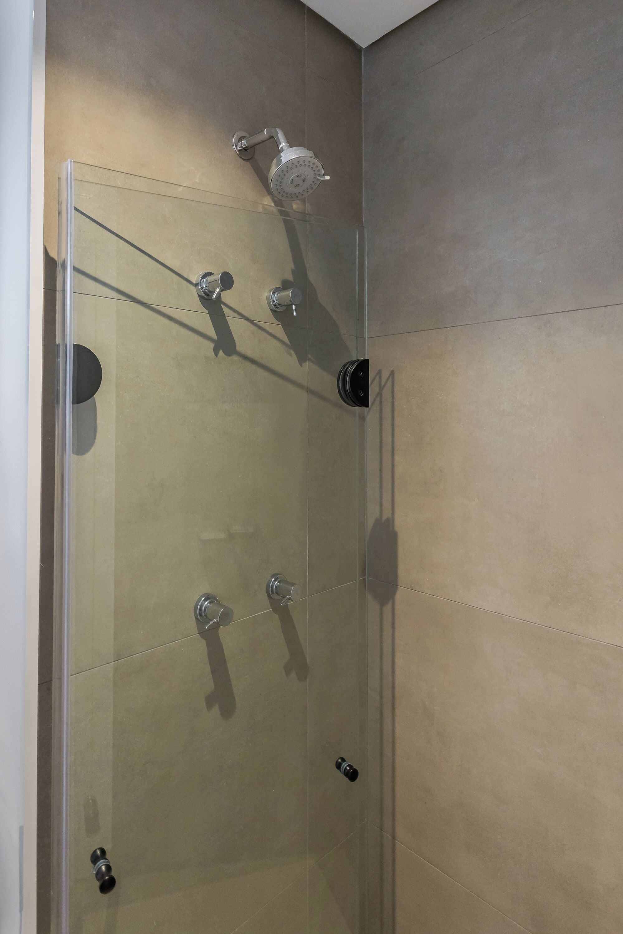 Deluxe Apartment, 1 Double Bed, Kitchen, City View | Bathroom | Free toiletries, hair dryer, towels, soap