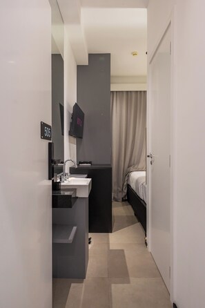 Deluxe Apartment, 1 Double Bed, Kitchen, City View - StayHome - Liberdade - Gym & Pool (São Paulo)