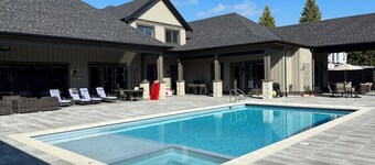Private Langley loft near Thunderbird, Otter Trail Winery and Krause