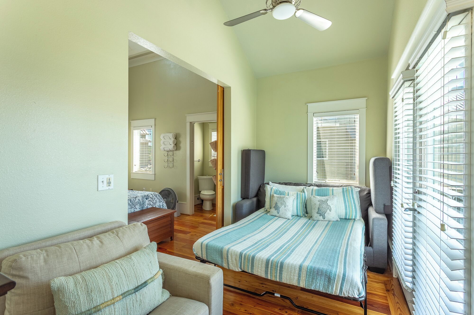 1 bedroom, WiFi (free), bed sheets