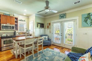 Interior - Cozy Condo with River views (Carrabelle)