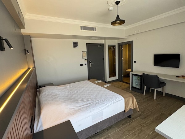 Standard Double Room, Balcony, City View
