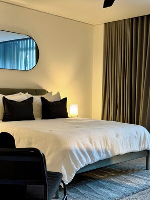 Comfort-Einzelzimmer, Stadtblick | Schreibtisch, laptopgeeigneter Arbeitsplatz, Verdunkelungsvorhänge