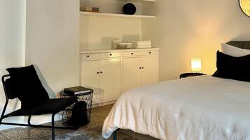 Habitación individual Confort, vistas a la ciudad | Escritorio, espacio para trabajar con un portátil, cortinas opacas
