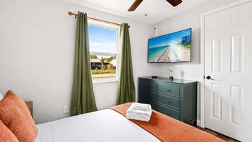 3 bedrooms, iron/ironing board, travel crib, WiFi
