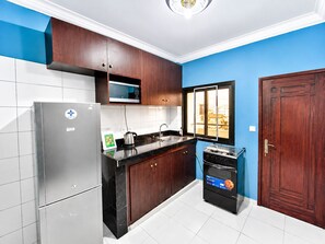 Private kitchen - Résidence JTC (Douala)
