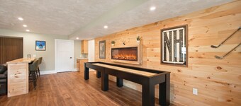 Brand New Luxury Riverfront Hotel — 11 Acres, 700' River Frontage, Sleeps 18