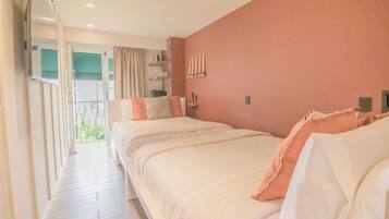 Deluxe Studio Suite, 2 Queen Beds