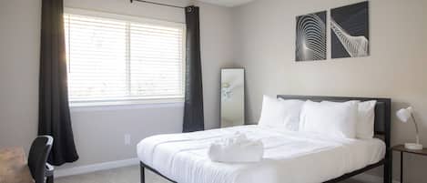 2 bedrooms, iron/ironing board, WiFi, bed sheets
