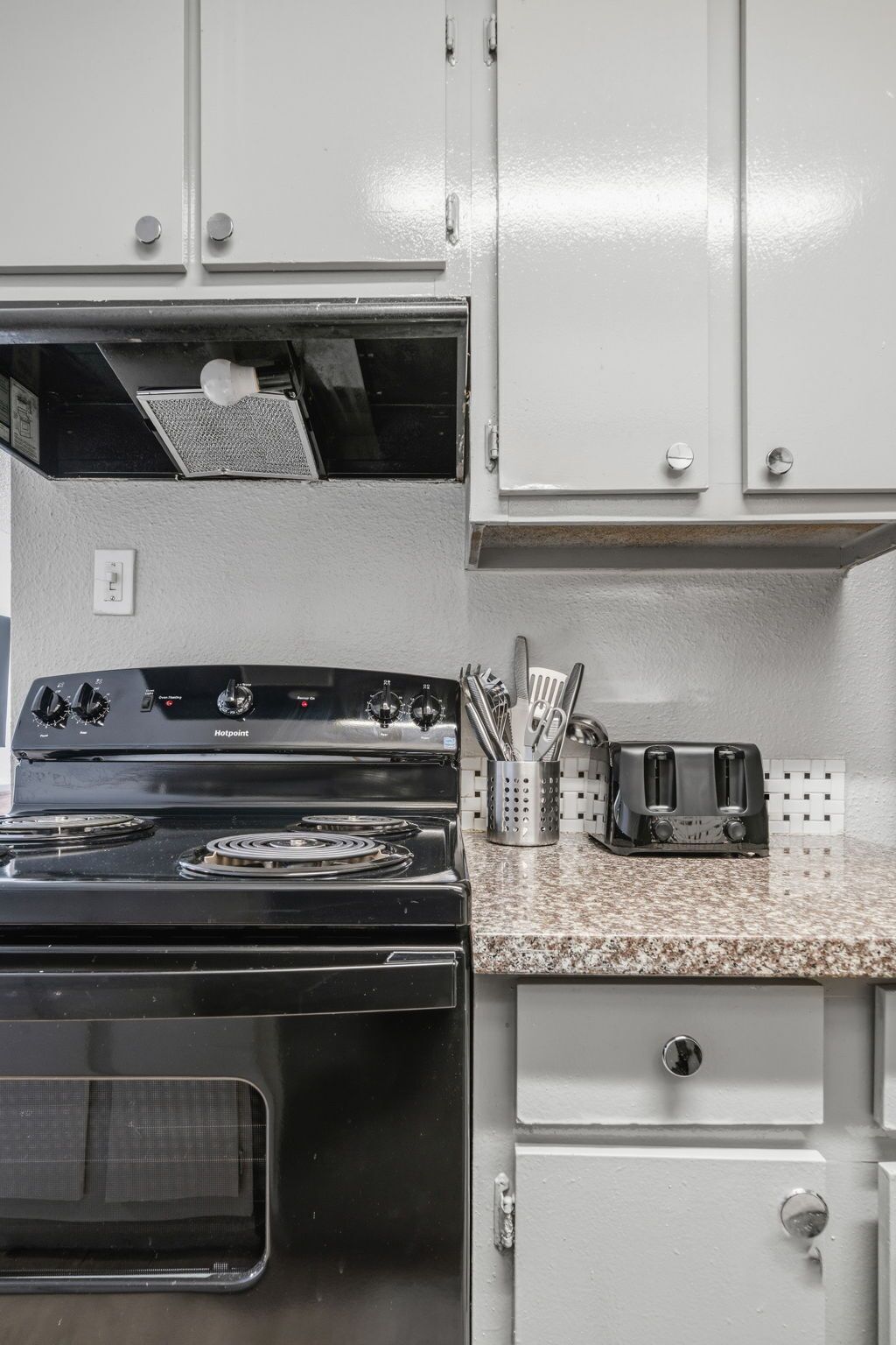 Family Apartment, Courtyard View | Private kitchen