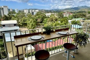 Outdoor dining - Vrbo Property (Jacó)