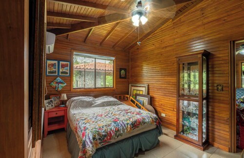 A country estate surrounded by nature with the best climate, just 2 minutes from the main road