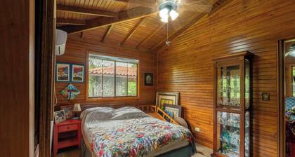 A country estate surrounded by nature with the best climate, just 2 minutes from the main road